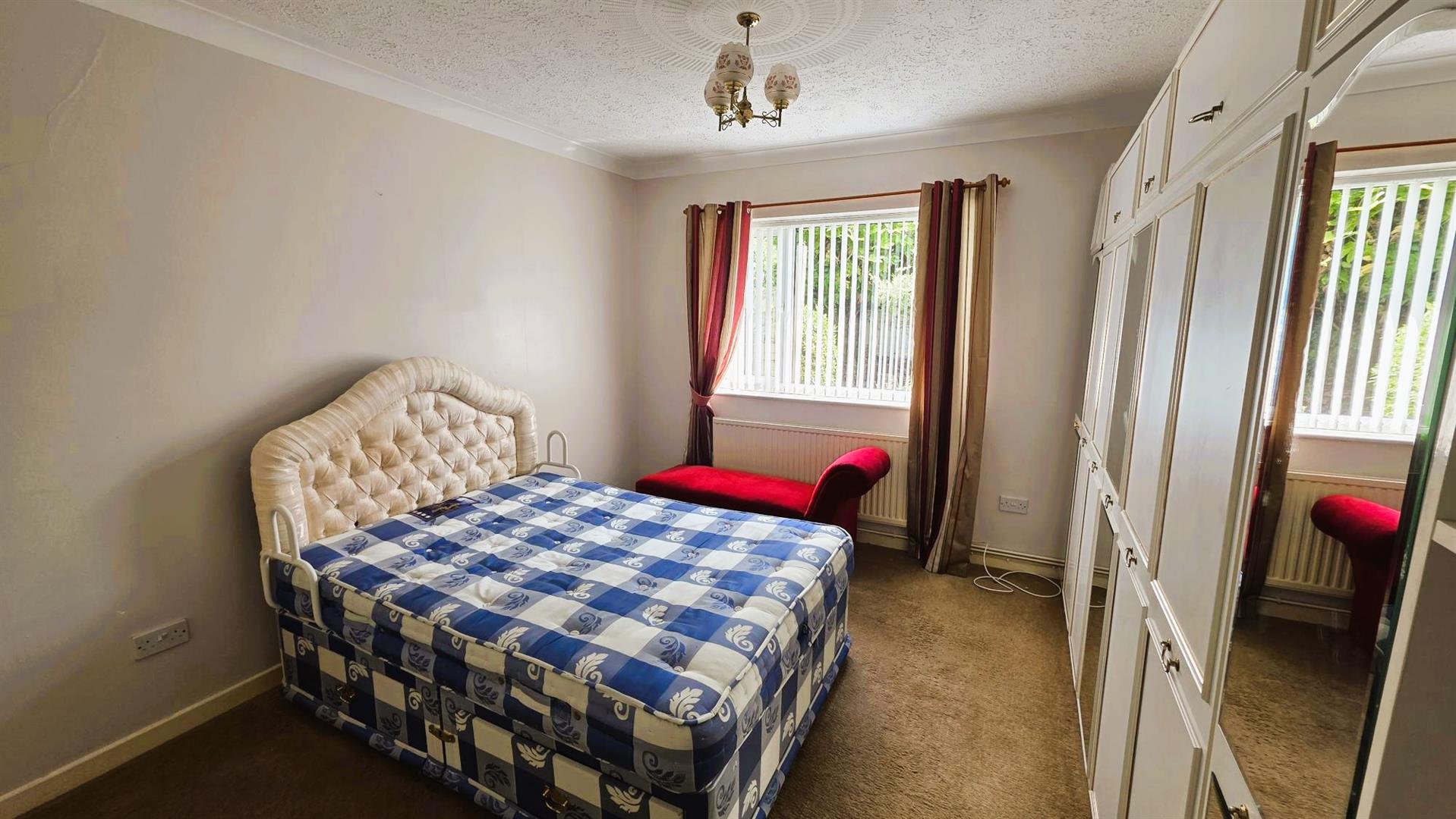 Gwscwm Road, Burry Port, SA16 0BS
